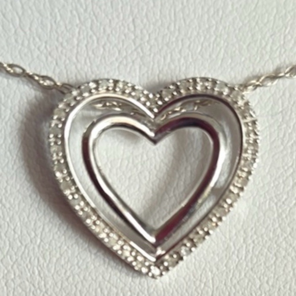 ❣️ JCPenny Heart Pendant Necklace ~ Sterling Silver - Picture 2 of 6